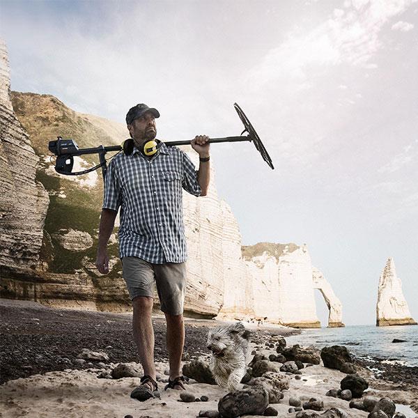 How to use a metal detector