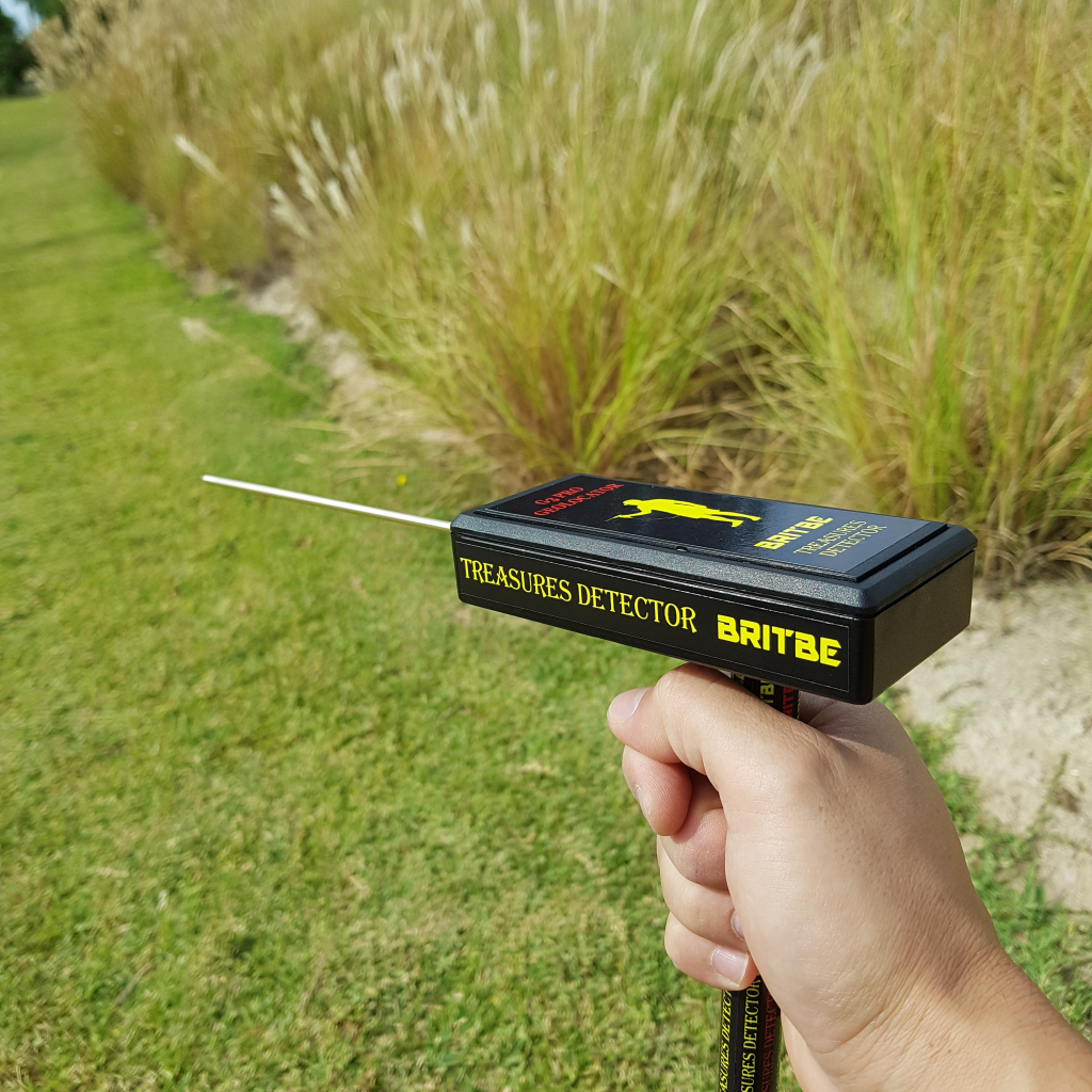 4 Affordable Long Range Detectors For Halloween, Black Friday & Christmas Presents! 