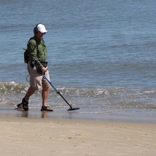 Price Of Metal Detectors To Find A Treasure In The Ocean – Detectors Pro