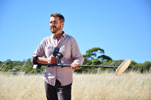 Minelab Gold Monster 1000 Metal Detector With 10"x6" DD and 5 DD Search Coil - NEW VERSION